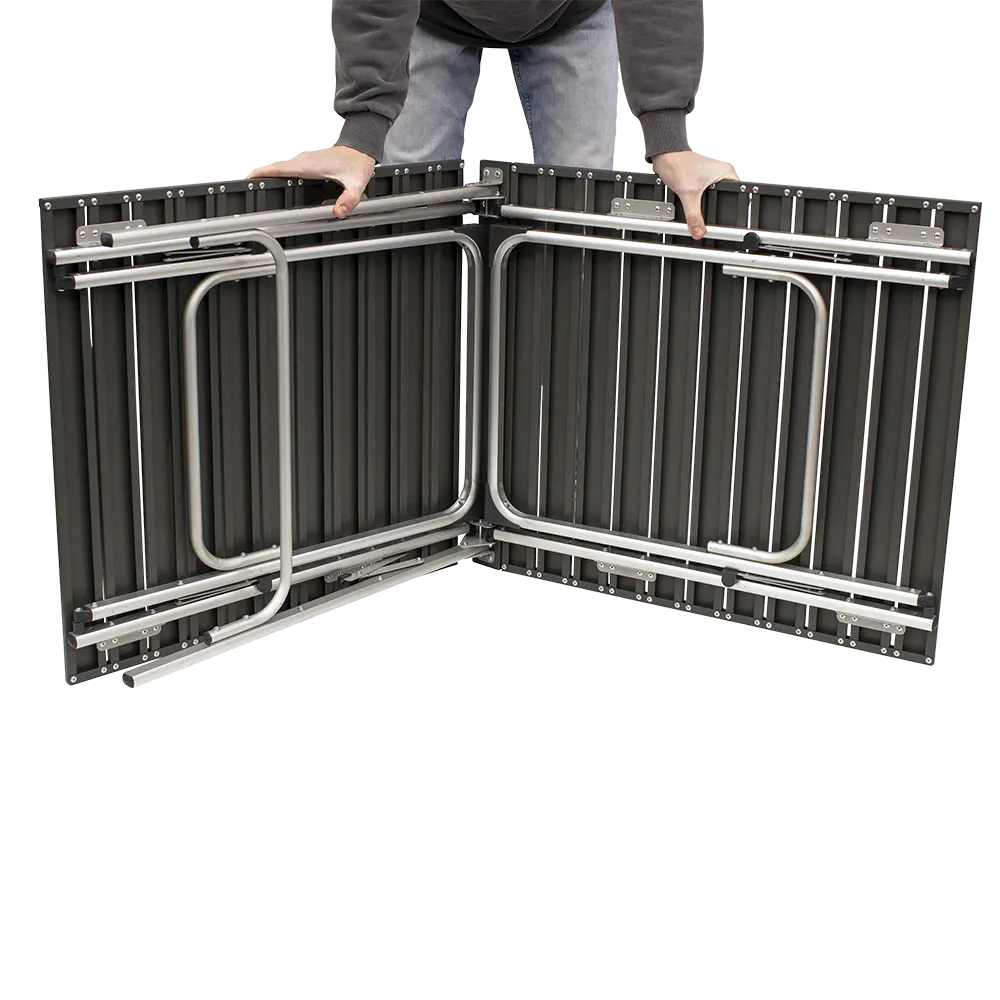 Slim-Fold Table